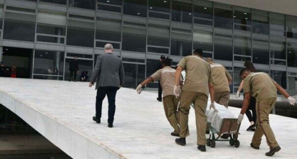 Obras restauradas após os ataques de 8 de janeiro retornam ao Palácio do Planalto