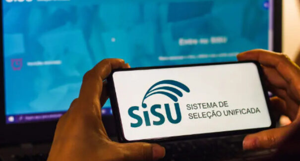 MEC disponibiliza consulta de vagas para Sisu 2025; confira onde se inscrever