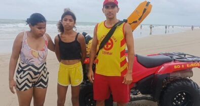 Guarda-vidas salvam menina de 11 anos de afogamento na Praia do Calhau