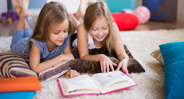 Dia do Leitor: a importância da leitura na infância e como estimular esse hábito