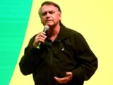 Bolsonaro diz que “exagerou um pouco” ao falar que não ligava para prisão