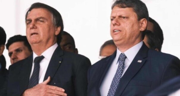 Tarcísio diz que pode disputar a Presidência em 2026 se Bolsonaro quiser