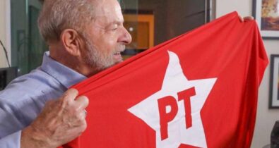 Lula parabeniza o PT pelos 45 anos e destaca a luta pelo desenvolvimento e justiça social