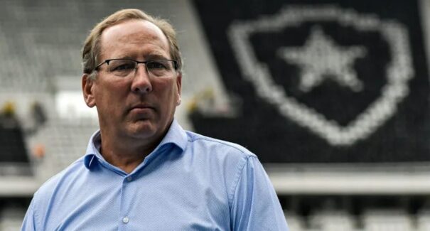 Com mais um vice em 2025, Botafogo recebe críticas e John Textor rebate: “patético”