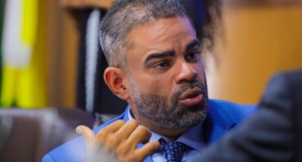 Paulo Victor irá tratar com urgência o projeto de pagamento de corridas por aplicado para a população, durante a greve