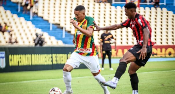 Sampaio fica no empate com Moto, mas continua na liderança