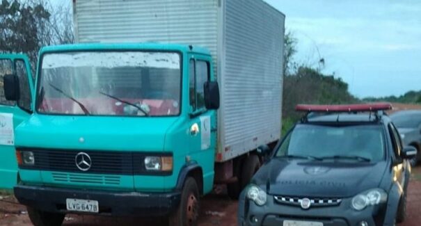 Caminhão e carga furtada são localizados e recuperados em Caxias