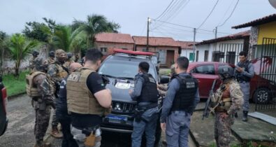 Duas pessoas são presas em flagrante, armas de fogo e drogas são apreendidas em Arari