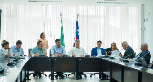 CCJ aprova MP que concede reajuste de 7% nos salários dos professores da rede estadual