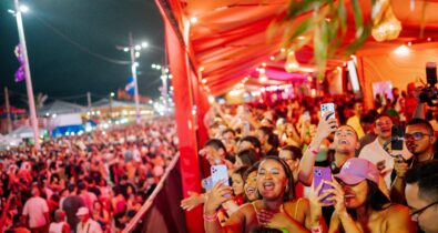 Camarote Stage: Belo e diversas atrações na Avenida Litorânea neste domingo (23)