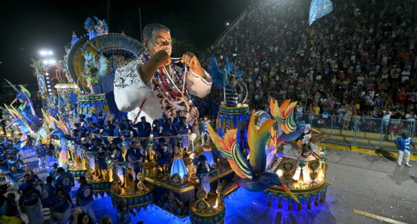 Beija-flor é a campeã do carnaval do Rio de Janeiro