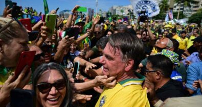 “Que golpe é esse que tenho que provar que não dei?” questiona Bolsonaro no RJ