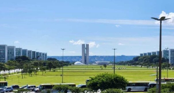 Decreto bloqueia R$ 8,3 bilhões do orçamento de infraestrutura e agências no país