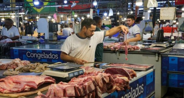 Governo anuncia medidas para tentar baixar preço de alimentos