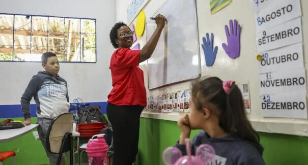 Pé-de-Meia Licenciaturas: candidatos têm até este domingo (30) para realizar o seu cadastro