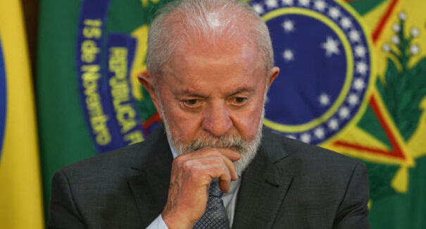 “Insistem em sobreviver”, afirma Lula sobre ameaças do golpe de 64