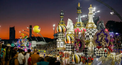 Rosas de Ouro é campeã do carnaval das escolas de samba de São Paulo