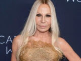 Donatella Versace deixa a direção criativa da Versace após 28 anos