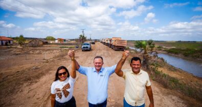 Morador grava vídeo falando do avanço nas obras da Travessia da Baixada, que ligará Anajatuba a São João Batista