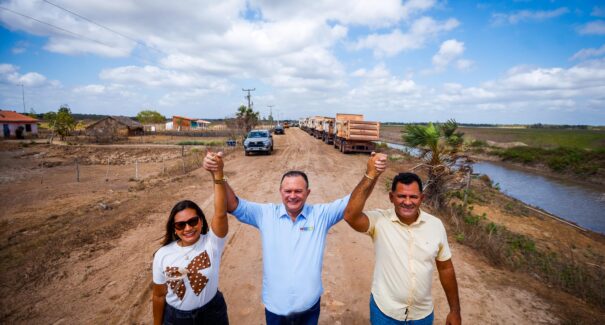 Morador grava vídeo falando do avanço nas obras da Travessia da Baixada, que ligará Anajatuba a São João Batista