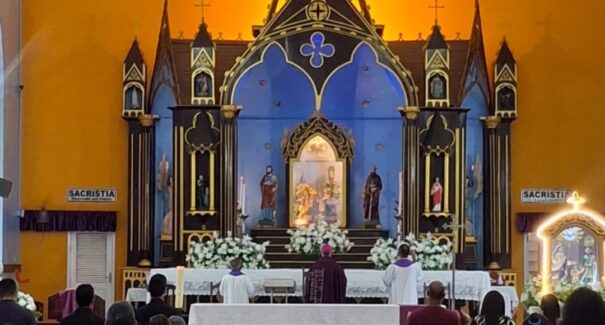 Devotos e fiéis celebram São José