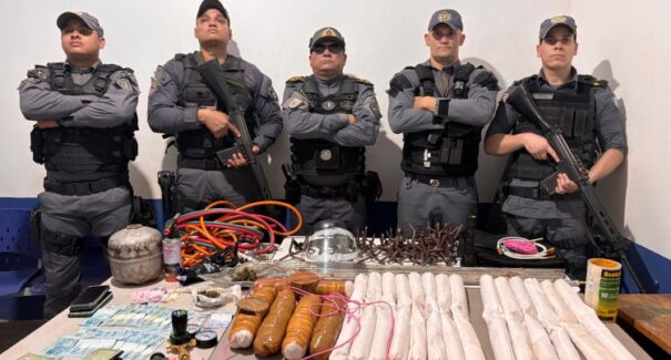 Polícia Militar apreende explosivos e recupera veículo roubado em Vila Nova dos Martírios