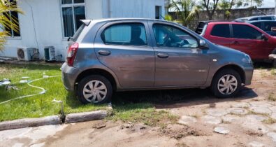 Polícia Civil recupera carro roubado circulando com placa adulterada em Santa Inês