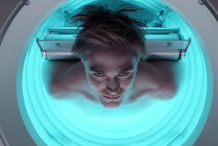 Destaque é Mickey 17, ficção científica protagonizada por Robert Pattinson. (Foto: Divulgação)