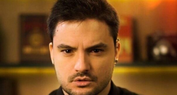Felipe Neto anuncia pré-candidatura à presidência