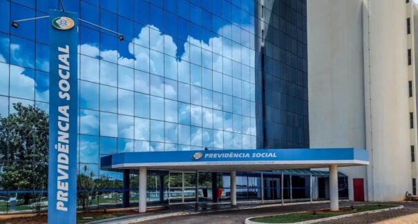 Sancionada lei que proíbe descontos em benefícios do INSS
