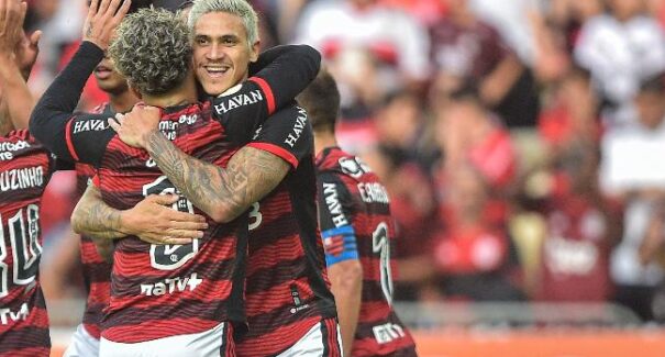 Flamengo e Palmeiras disparam juntos com 80% de chances no total de levar o Brasileirão 2025