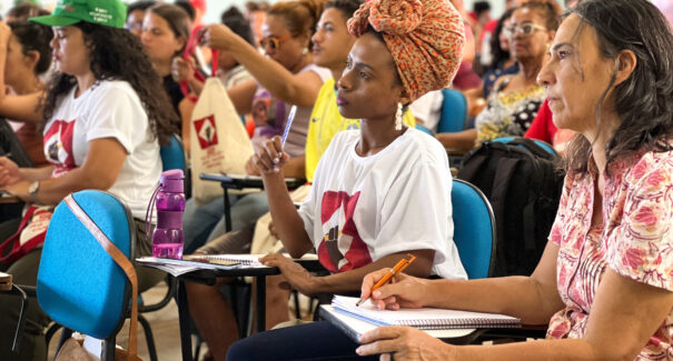 Jornada de Alfabetização de Jovens e Adultos nas Periferias: Matrículas abertas em São Luís e Imperatriz