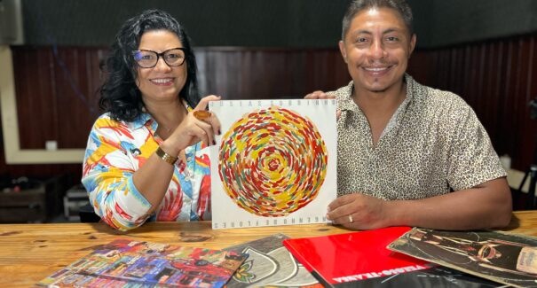 Vinil em alta: o retorno afetivo e comercial dos discos no Brasil