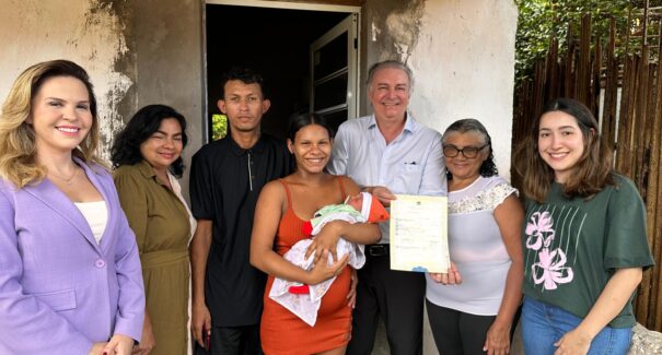 Judiciário entrega em Icatu registro da primeira criança pelo Projeto Cegonhas