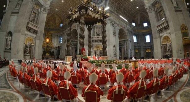 Vaticano divulga data do conclave para escolher o próximo papa