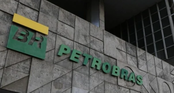 Petrobras confirma novo concurso com mais de mil vagas e salários de até R$ 10 mil em 2026