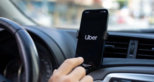 Justiça do MA condena Uber a indenizar usuária por falha em prestação de serviço