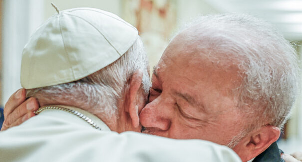 Autoridades brasileiras acompanharão Lula na despedida ao papa Francisco, na Itália