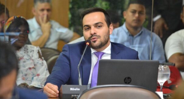 Projeto garante direito de amamentação para mães em concursos públicos na capital
