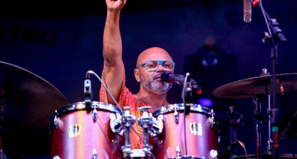 Bumbaroots, show de George Gomes, celebra o Dia Nacional do Reggae no CCVM
