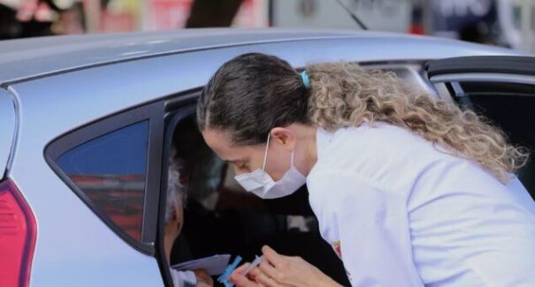 Drive-thru para vacinação contra a gripe acontece no Parque do Rangedor neste fim de semana