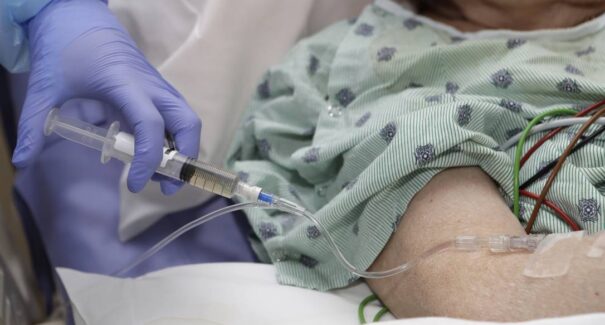 Falhas no uso de antibióticos em hospitais brasileiros geram alerta