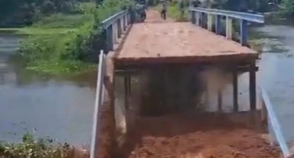 Cabeceira de ponte desaba e isola povoados na zona rural de Santa Inês