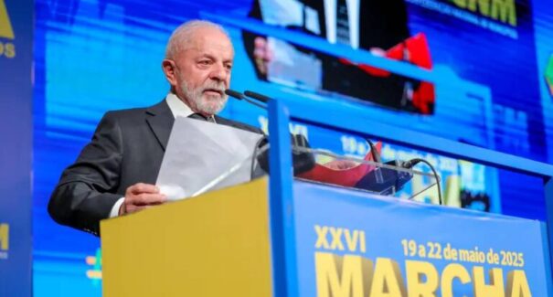 Lula anuncia crédito para reformas  habitacionais