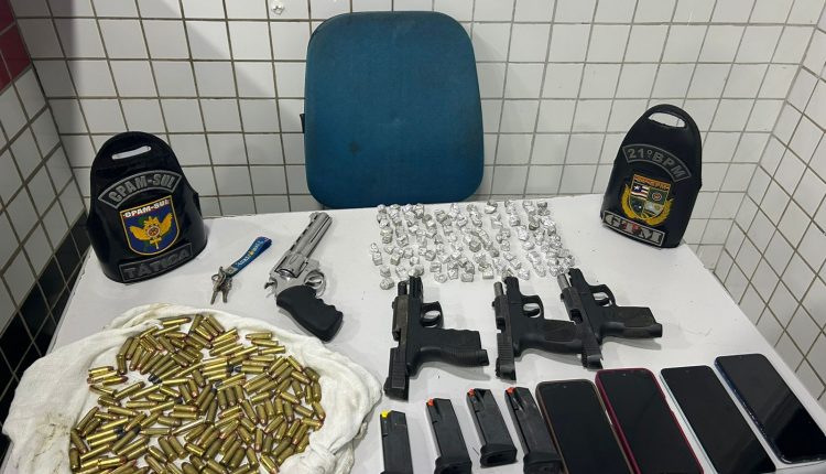Mega operação policial resulta na prisão e apreensão de cinco suspeitos, armas e drogas
