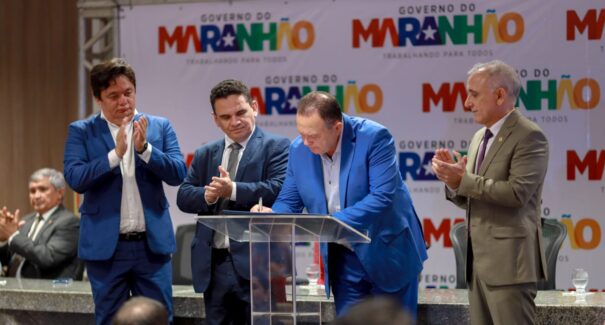 Brandão empossa novos profissionais da Polícia Civil