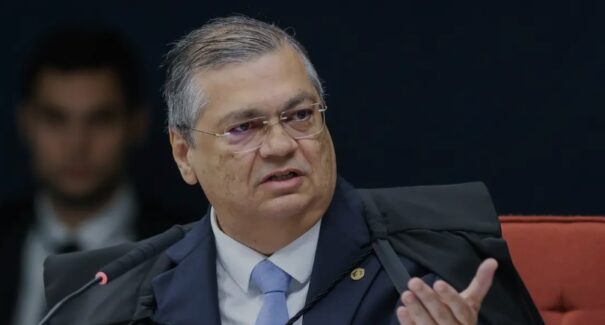 Por unanimidade, STF torna ré mulher que atacou Flávio Dino em voo comercial