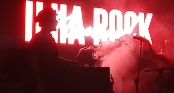 Raimundos agita o festival Ilha Rock Nacional