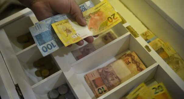 Portabilidade de consignado para CLT entre bancos começa a valer nesta sexta (16)