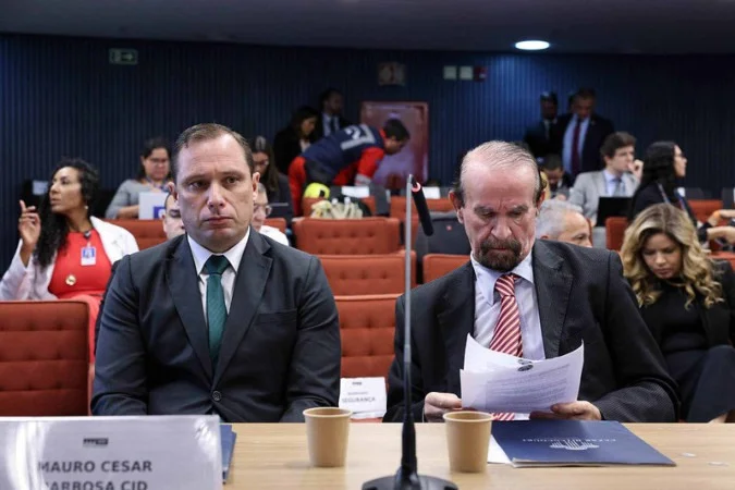Mauro Cid confirma depoimentos à PF e a existência de grupos da trama golpista